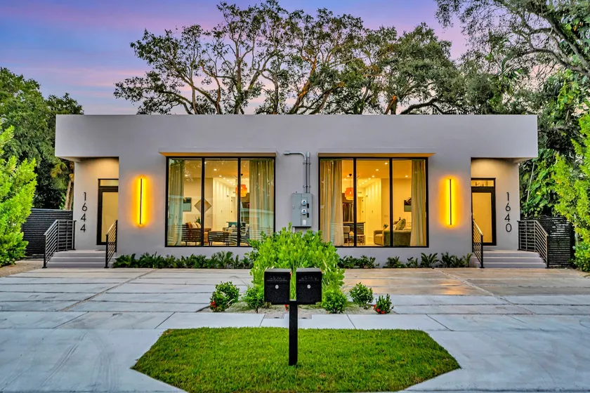 Stunning Tropical Pool House North Miami - Image 1