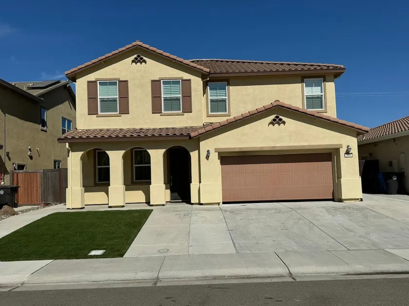 Spacious Double Story - Image 1