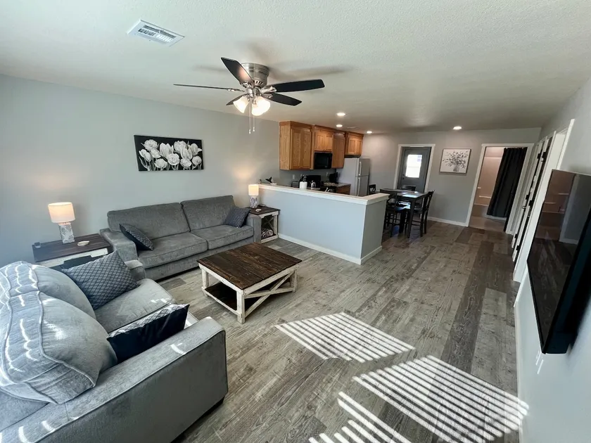 Clean! Prime Casino Location. King Beds. 2 mi - Image 1