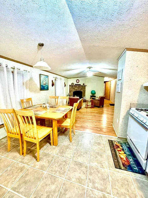 All seasons & cozy home Dyer Brook - Image 1
