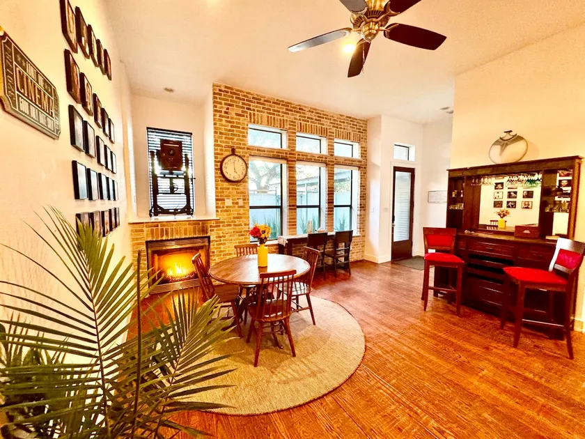 Vintage Modern Luxury-Fair ParkDeep Ellum Walkable - Image 1