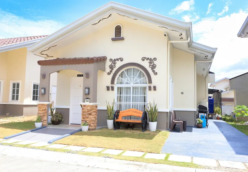CASA MIK Royal Palms Quatro Panglao - Image 1