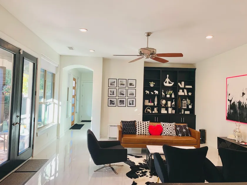Home in Cultural District - Image 1