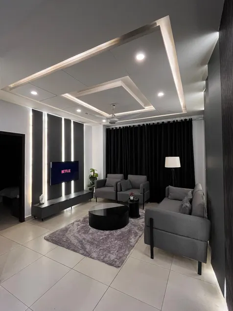 Luxe 2BHK | City Views | Self Check-In - Image 1