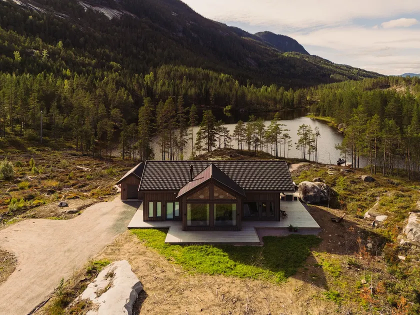 Villa Lakehouse Moss met sauna, boot & jacuzzi - Image 1