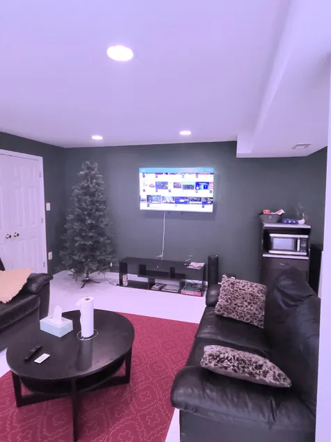 Cozy Stay Near Dulles & DC - Image 1