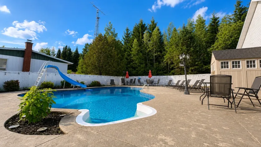 The Royal Palace 18 people | Pool & Spa | Leisure - Image 1