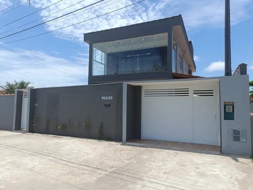Wonderful House in Front of the Sea - Image 1