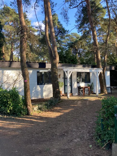 Atmospheric bungalow ”Huisje 212” at campsite GT. - Image 1