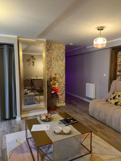 Apartment with Jacuzzi Paradise and Love Room - Image 1