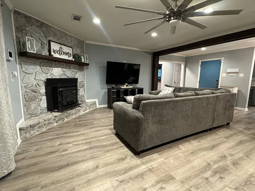 Cozy Country Home - Image 1