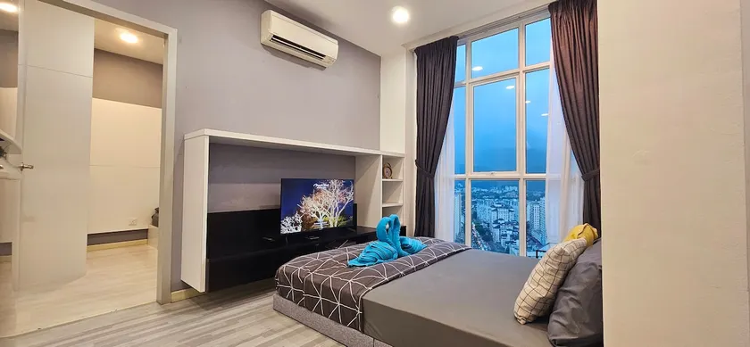 Georgetown Penang Family 2BR Seaview Suite - Image 1