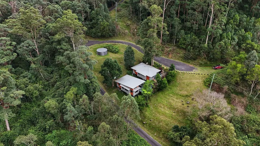 Two Secluded Cabins at Cedar Creek - Image 1