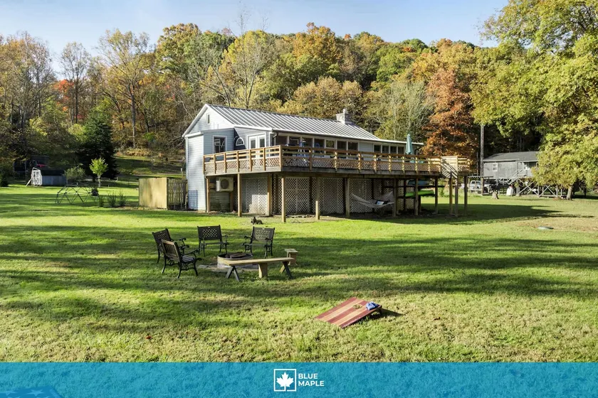 Riverfront w Deck Grill Fire pit & Climbing Wall - Image 1