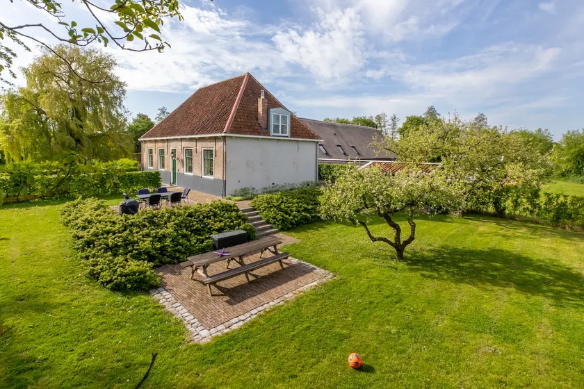 Molenhof Farmhouse with a Spacious Garden - Image 1
