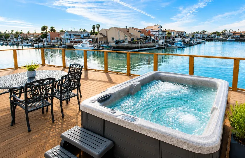 25% Off Aug 27-30! On The Water W/Private Hot Tub* - Image 1