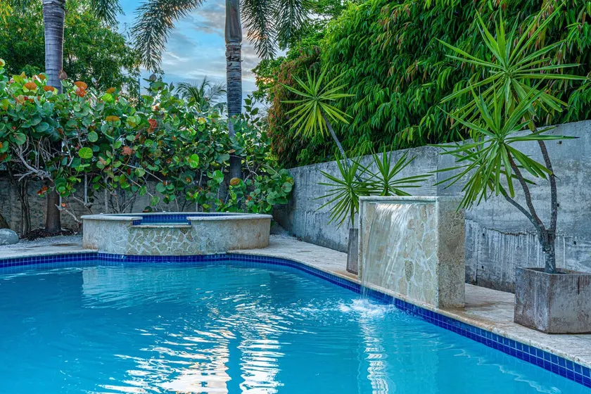 Combate Hidden Oasis - Image 1
