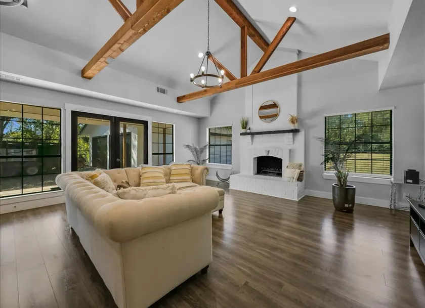 Cute, comfy and Spacious Home - Image 1