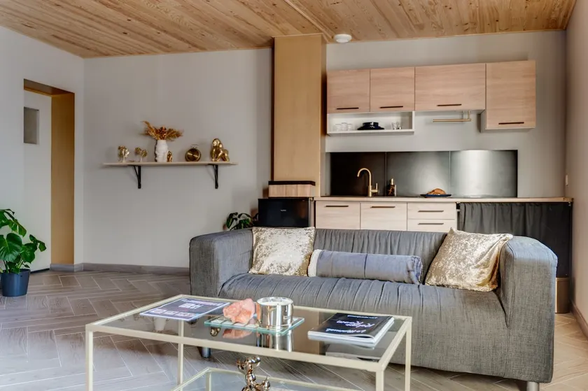 60 m² Ultra-equipped apartment - Image 1