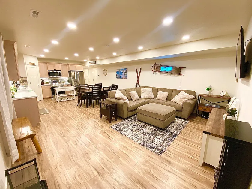 Brand new! 25m from ski! Close Mountain View! - Image 1
