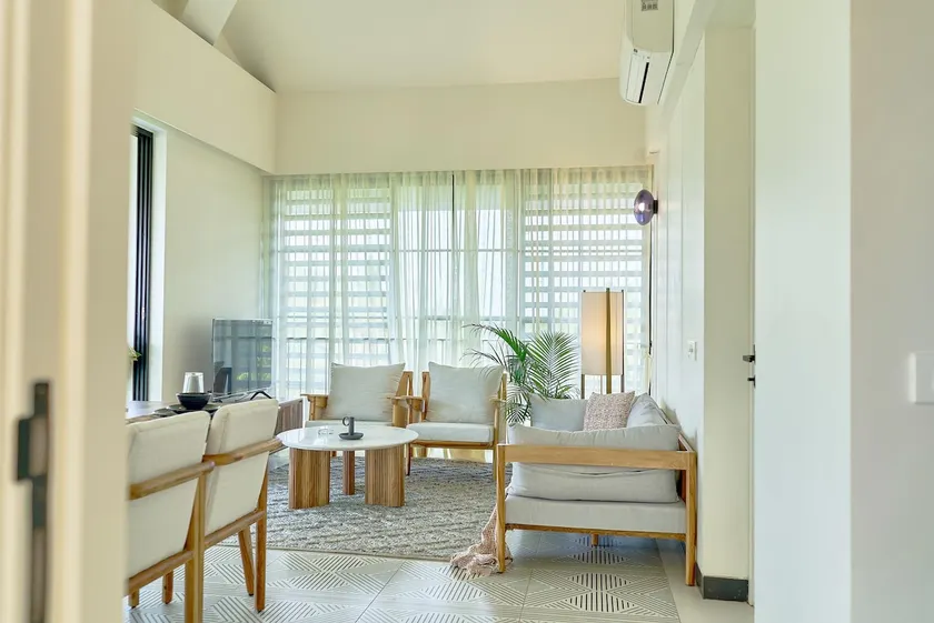 Rio Royale Luxury Coastal Crest Near Beach - Image 1