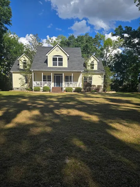 Beautiful Riverfront House near Marine Air station - Image 1