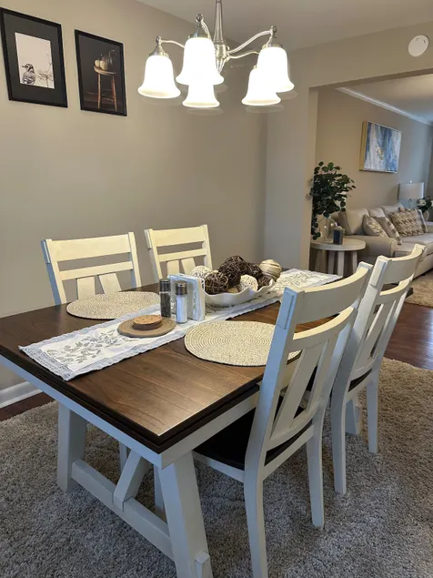BlueHenNest: walk to UD, 3 BR/1BA/free parking/EV - Image 1