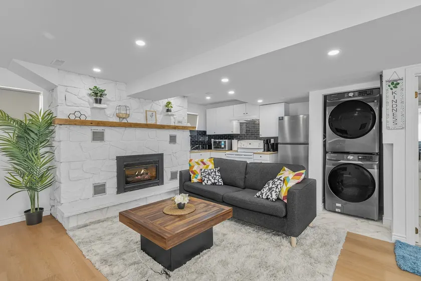 Cozy Retreat | Close to Falls w/ Fireplace - Image 1
