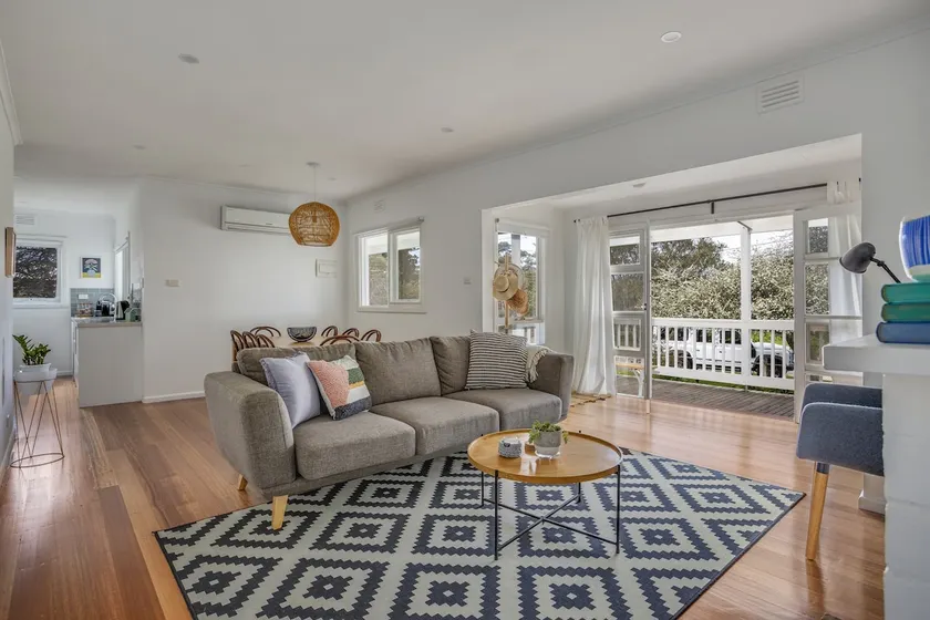 Iconic ‘50s beach house - Image 1