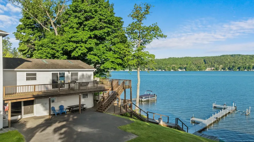 Memory Lane: An Unforgettable Family Retreat! - Image 1