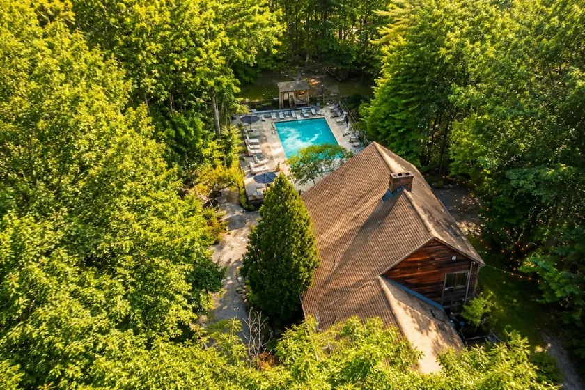 Private Pool and Hot Tub! Mins to Sebago Lake. - Image 1