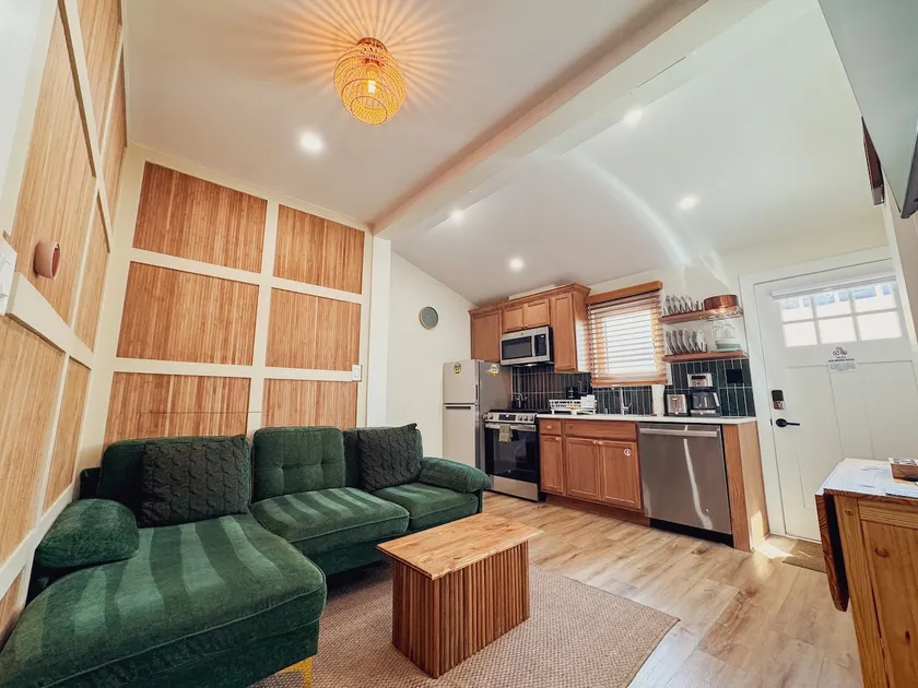 Stylish 2 BR, Steps to the Ocean - Image 1