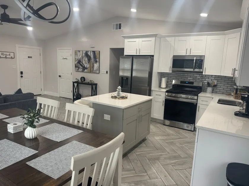 Newly renovated accommodation - Image 1