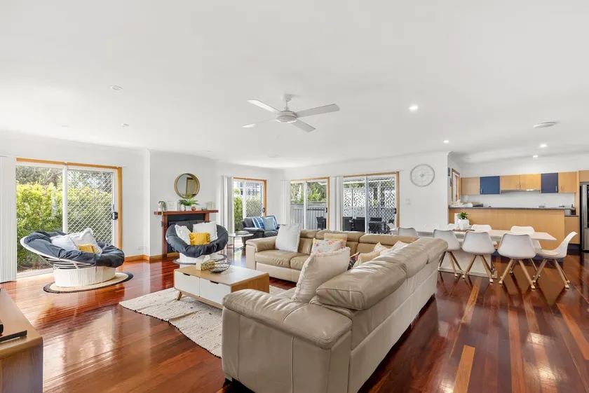 Sandlewood Breeze - Pet Friendly - Community Pool - Image 1