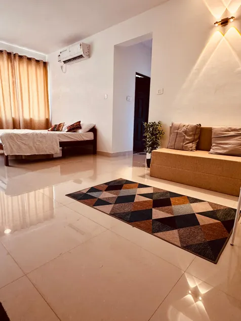 Cozy Haven Studio - Image 1