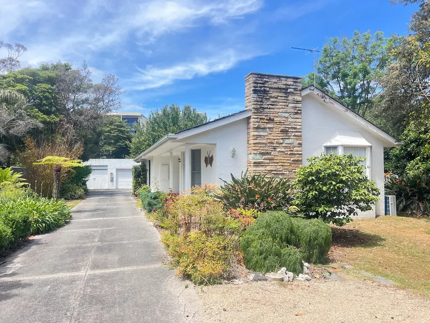 McCrae Beachfront Vacation Home - 4 Bedrooms - Image 1