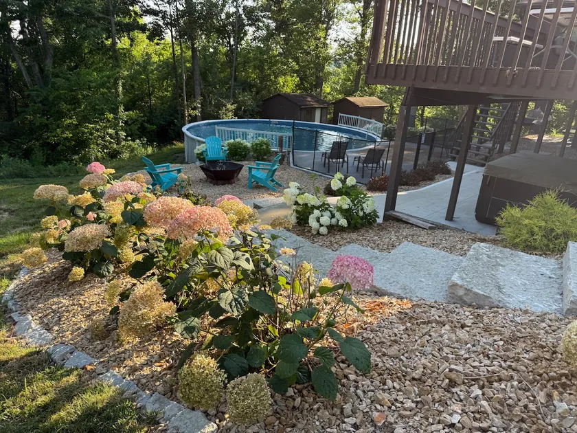 Peaceful Paradise LOWER Fam 2BR Hot Tub/Pool/SAUNA - Image 1