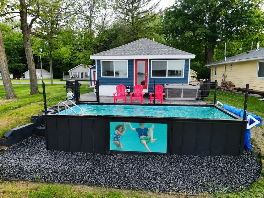 Year-Round Heated Pool - Hot Tub - Fire Pit - Image 1