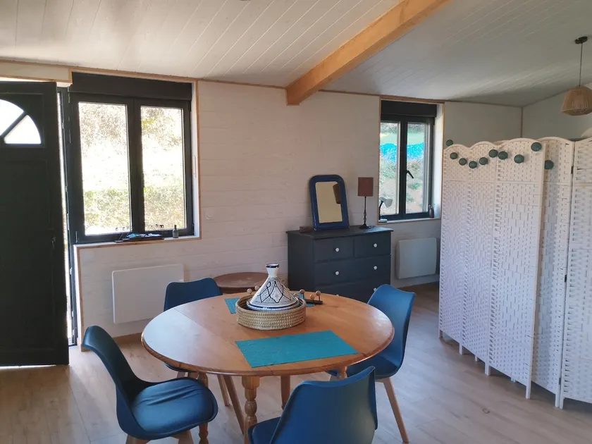 Spacious studio, adapted (PMR) in Saillans - Image 1