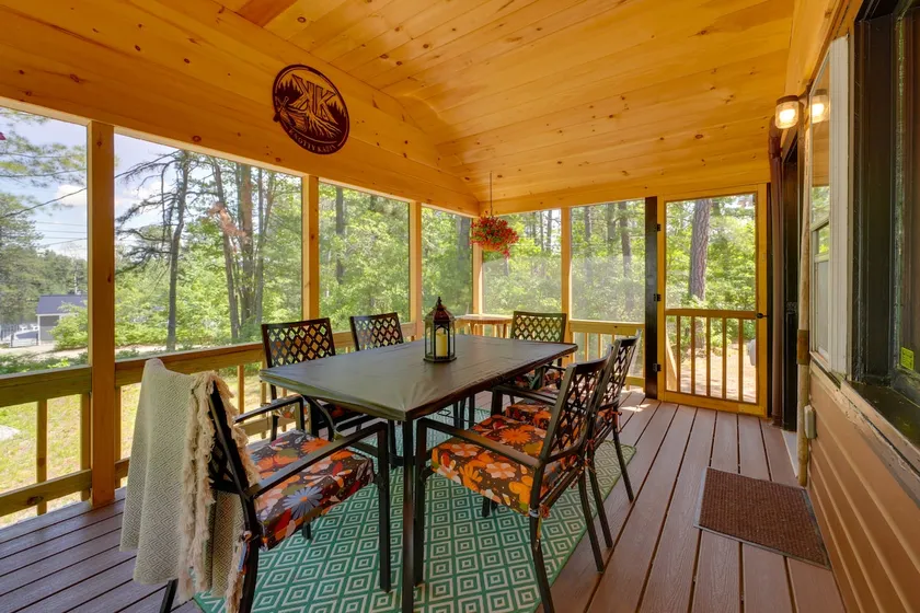 'knotty Kabin' Rustic Waterboro Cabin By Lake - Image 1