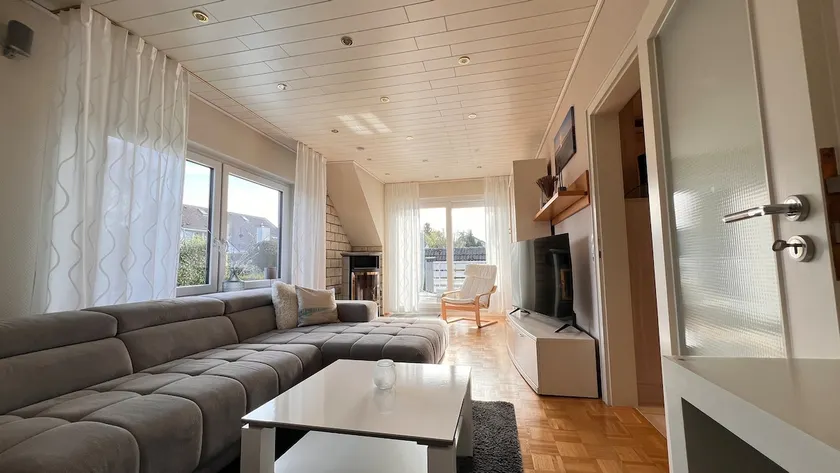 Elegant apartment in a quiet location on the edge of the forest - Image 1