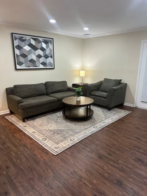 Chic stay near casino & mall! - Image 1