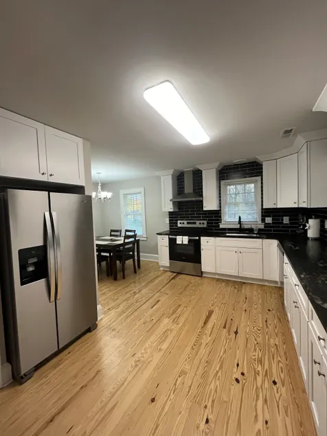 Main Stay - Image 1
