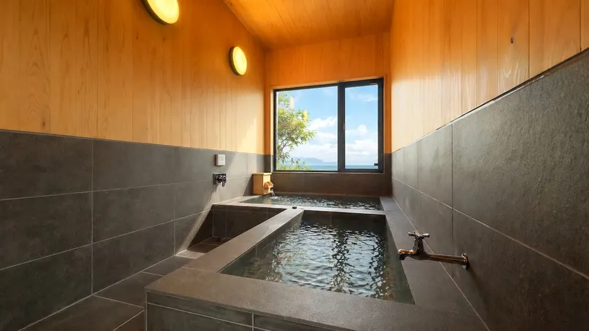 Lino, a villa with natural hot springs and sauna to enjoy the view of the Sea of Japan | Tanban Peninsula tour | 5 minutes walk to the sea - Image 1