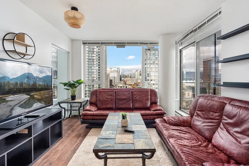 Downtown Vancouver 2BR | 23rd Floor City Views - Image 1