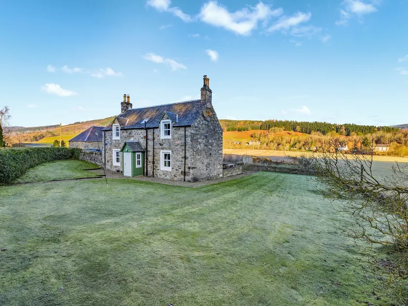 Balnamuir Farmhouse - Image 1
