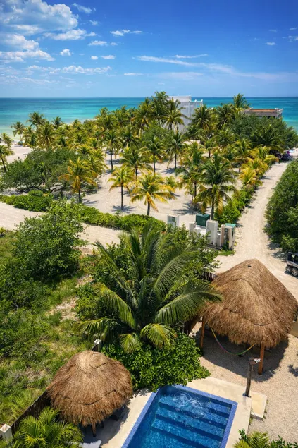 Spacious Holbox Getaway • 30m to the Sand & Sea - Image 1