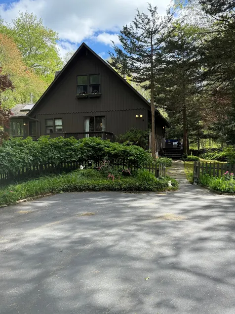The Cottage on Pequot Trail (Aka The Clubhouse) - Image 1