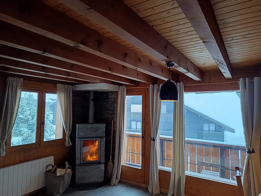 Chalet in the heart of the resort - Image 1