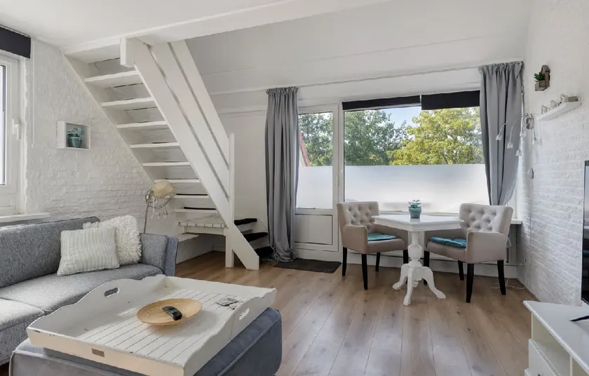 Sunny vacation cottage Bruinisse with terrace - Image 1